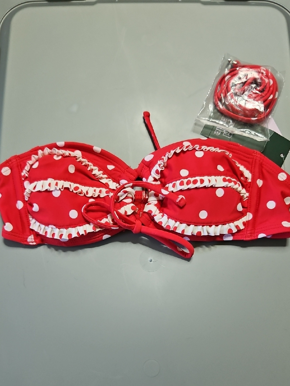WILD FABLE RED POLKA DOT BIKINI TOP: NEW WITH TAGS: SIZE XS (0-2)